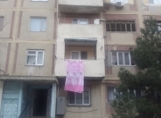 Satılır 4 otaqlı 102 m2 köhnə tikili Xalqlar Dostluğu m.