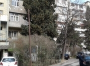 Satılır 2 otaqlı 47 m2 köhnə tikili Zərifə Əliyeva adına park