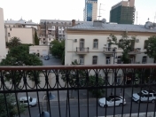 Satılır 3 otaqlı 90 m2 köhnə tikili Sahil bağı