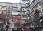 Satılır 5 otaqlı 226 m2 köhnə tikili Sahil m.