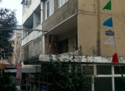 Satılır 2 otaqlı 76 m2 köhnə tikili Heydər Əliyev Mərkəzi