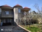 Satılır 9 otaqlı 282 m2 həyət evi Saray