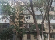 Satılır 1 otaqlı 30 m2 köhnə tikili Dostluq kinoteatrı