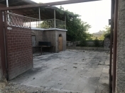 Satılır 5 otaqlı 250 m2 həyət evi Saray