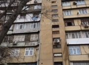 Satılır 2 otaqlı 50 m2 köhnə tikili Qara Qarayev m.
