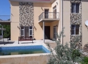 İcarəyə verilir 5 otaqlı 180 m2 bağ evi Mərdəkan