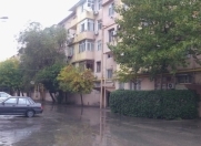 Satılır 4 otaqlı 96 m2 köhnə tikili Xalqlar Dostluğu m.