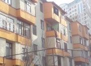 Satılır 3 otaqlı 78 m2 köhnə tikili 4 mkr