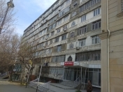 Satılır 2 otaqlı 65 m2 köhnə tikili Yasamal parkı