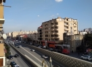 Satılır 3 otaqlı 70 m2 köhnə tikili Heydər Əliyev Mərkəzi