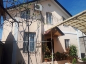 Satılır 4 otaqlı 150 m2 həyət evi Saray