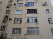 Satılır 3 otaqlı 80 m2 köhnə tikili 1 mkr