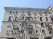 İcarəyə verilir 3 otaqlı 130 m2 köhnə tikili Azneft meydanı