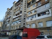 Satılır 4 otaqlı 100 m2 köhnə tikili Xalqlar Dostluğu m.