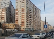 Satılır 2 otaqlı 55 m2 köhnə tikili Moskva univermağı