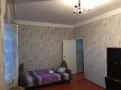 İcarəyə verilir 2 otaqlı 46 m2 köhnə tikili 9 mkr