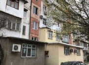 Satılır 3 otaqlı 65 m2 köhnə tikili 4 mkr