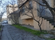 İcarəyə verilir 3 otaqlı 75 m2 ofis Şah İsmayıl Xətai m.