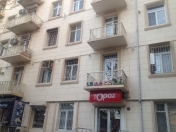 Satılır 1 otaqlı 35 m2 köhnə tikili Qara Qarayev m.