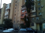 Satılır 4 otaqlı 112 m2 köhnə tikili İnşaatçılar m.