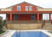 Satılır 11 otaqlı 300 m2 villa Novxanı