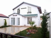 Satılır 4 otaqlı 160 m2 bağ evi Buzovna
