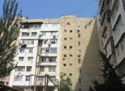 Satılır 3 otaqlı 75 m2 köhnə tikili Dövlət Statistika Komitəsi