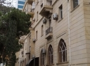 İcarəyə verilir 11 otaqlı 360 m2 ofis ABŞ səfirliyi