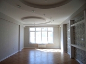 Satılır 4 otaqlı 136 m2 yeni tikili 8 km