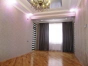 Satılır 3 otaqlı 122 m2 yeni tikili 8 km