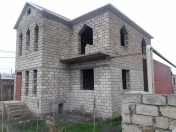 Satılır 9 otaqlı 200 m2 həyət evi 28 may