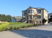 Satılır 8 otaqlı 360 m2 bağ evi Novxanı