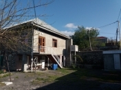 İcarəyə verilir 3 otaqlı 300 m2 həyət evi Şəki