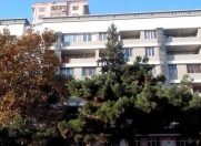 İcarəyə verilir 3 otaqlı 70 m2 köhnə tikili Səməd Vurğun parkı