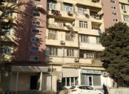 Satılır 4 otaqlı 112 m2 köhnə tikili İnşaatçılar m.