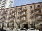 Satılır 2 otaqlı 54 m2 köhnə tikili Landmark