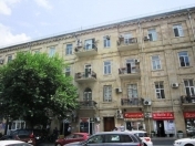 Satılır 4 otaqlı 100 m2 köhnə tikili Dövlət Statistika Komitəsi