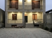 Satılır 7 otaqlı 330 m2 həyət evi Badamdar