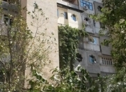 Satılır 3 otaqlı 70 m2 köhnə tikili Qara Qarayev m.