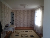 Satılır 2 otaqlı 41 m2 köhnə tikili Qara Qarayev m.
