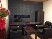 İcarəyə verilir 4 otaqlı 130 m2 ofis Memar Əcəmi m.