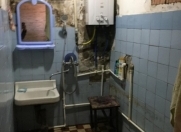 Satılır 4 otaqlı 72 m2 köhnə tikili Babək Plaza