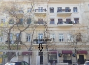 Satılır 4 otaqlı 100 m2 köhnə tikili Sahil m.