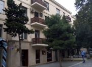 Satılır 3 otaqlı 94 m2 obyekt Fəvvarələr meydanı