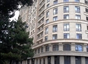 Satılır 5 otaqlı 320 m2 yeni tikili Nizami m.