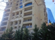 İcarəyə verilir 3 otaqlı 100 m2 köhnə tikili Səbail r.