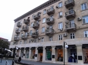 İcarəyə verilir 2 otaqlı 60 m2 köhnə tikili Sahil m.