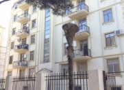 Satılır 5 otaqlı 150 m2 yeni tikili Abşeron r.