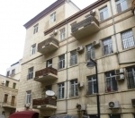 İcarəyə verilir 2 otaqlı 55 m2 köhnə tikili Dövlət Statistika Komitəsi