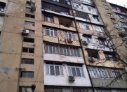 Satılır 3 otaqlı 75 m2 köhnə tikili Xalqlar Dostluğu m.